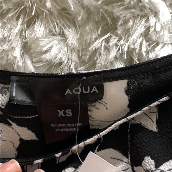 Aqua crop top - Picture 3 of 5